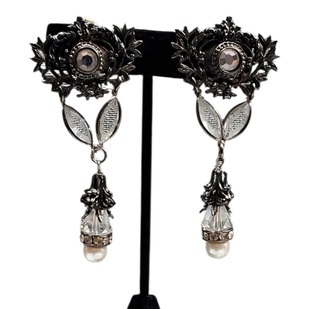Vtg. Gun Metal Clip-on Dangle Earrings